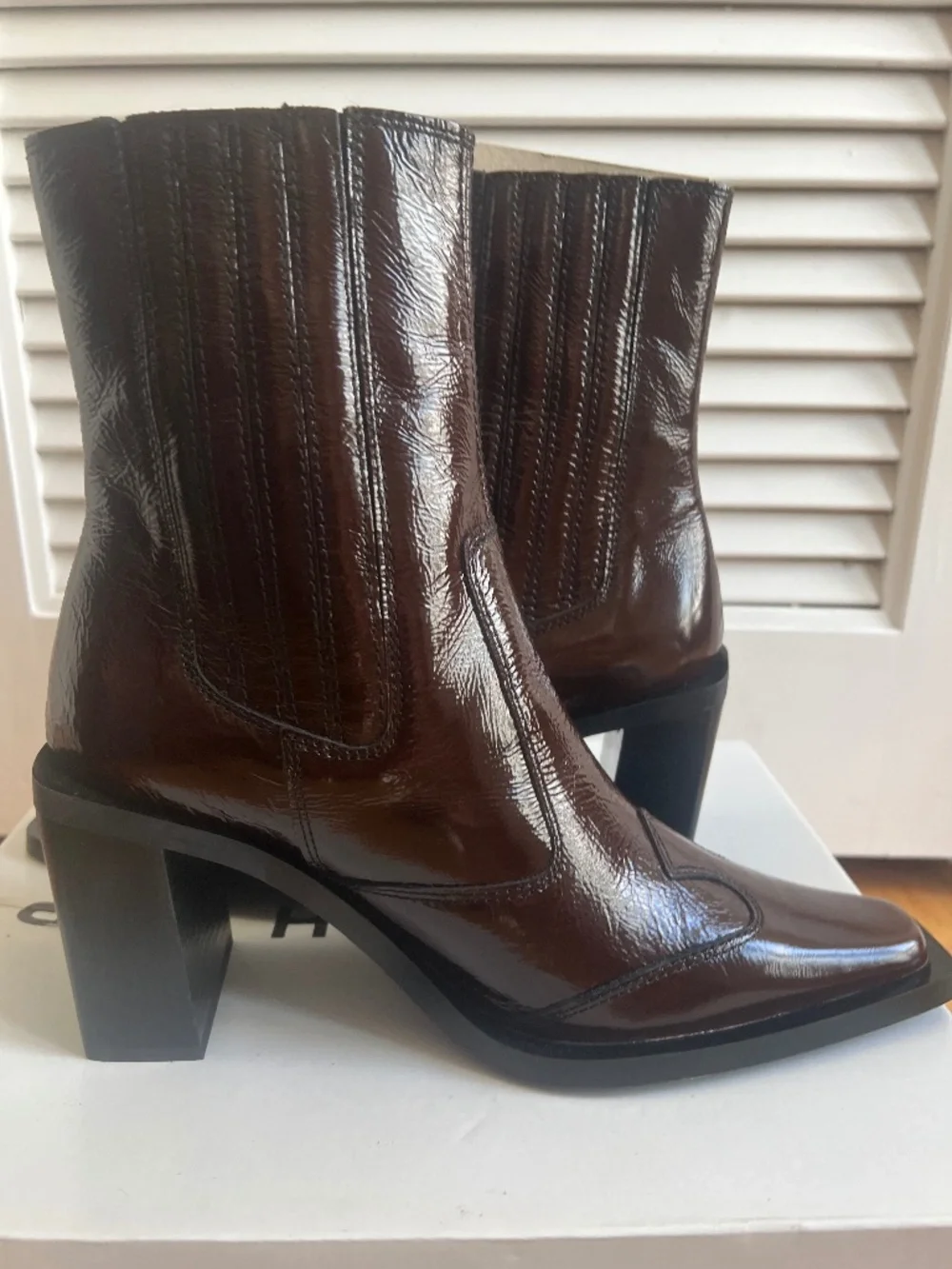 TOPSHOP Booties in Brown, Size 8.5 (brand new with box)